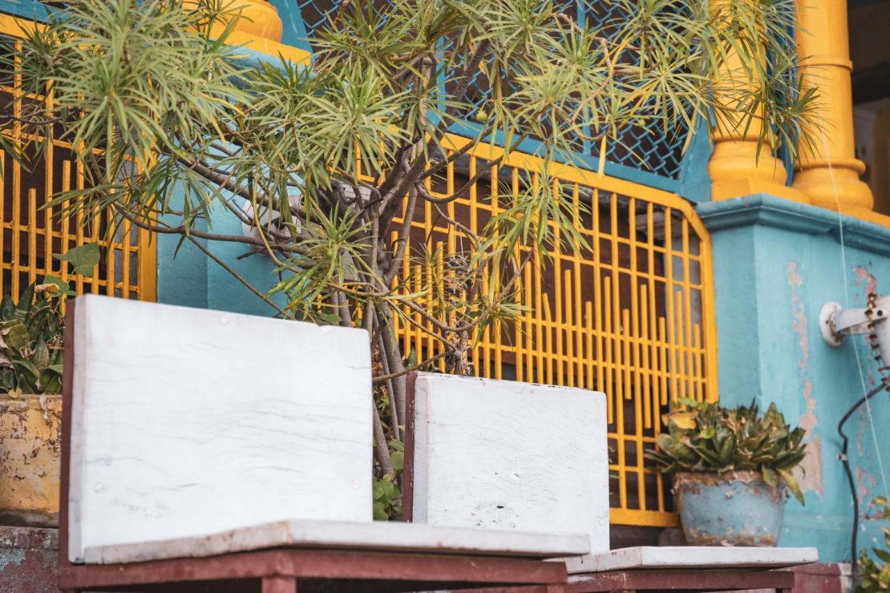 Vishnu Rest House Varanasi Exterior foto